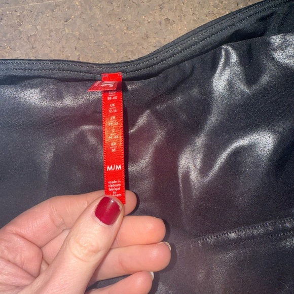 Spanx High-Waisted Leggings - Picture 2 of 2